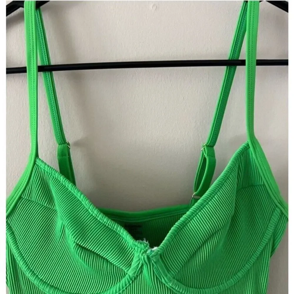 kulani kinis Ribbed Underwire One-Piece Swimsuit in Green Size Small Women’s - Picture 5 of 7